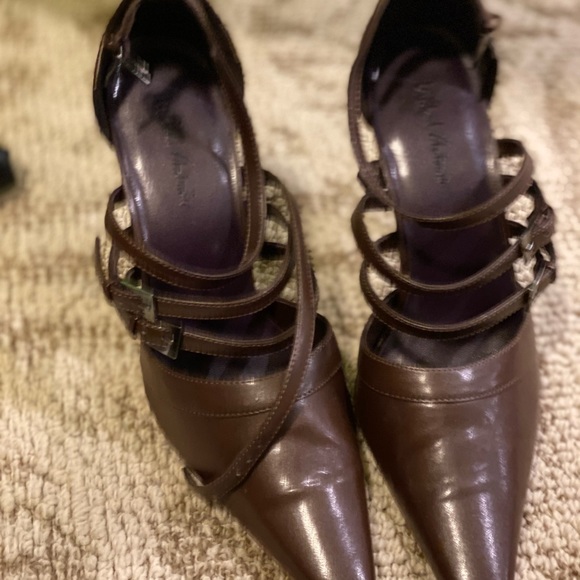 Heels - Picture 1 of 2